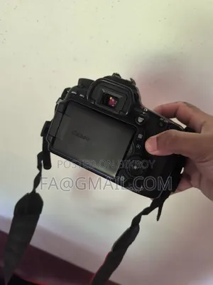 Canon 70d With 75-300 Zoom Lens