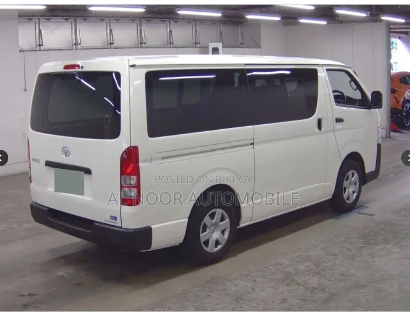Toyota HiAce 2023 White