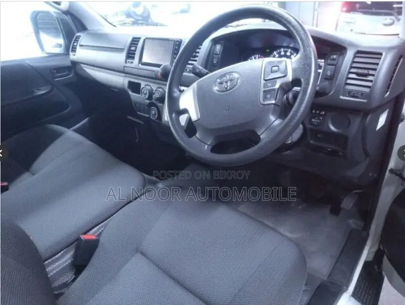 Toyota HiAce 2023 White