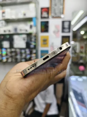 New Realme 11 5G 256 GB Rose Gold