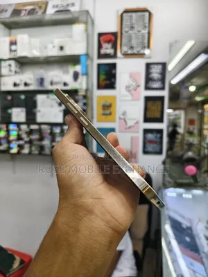 New Realme 11 5G 256 GB Rose Gold