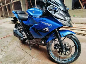 সুজুকি জিক্সার এসএফ ২০২২ নীল