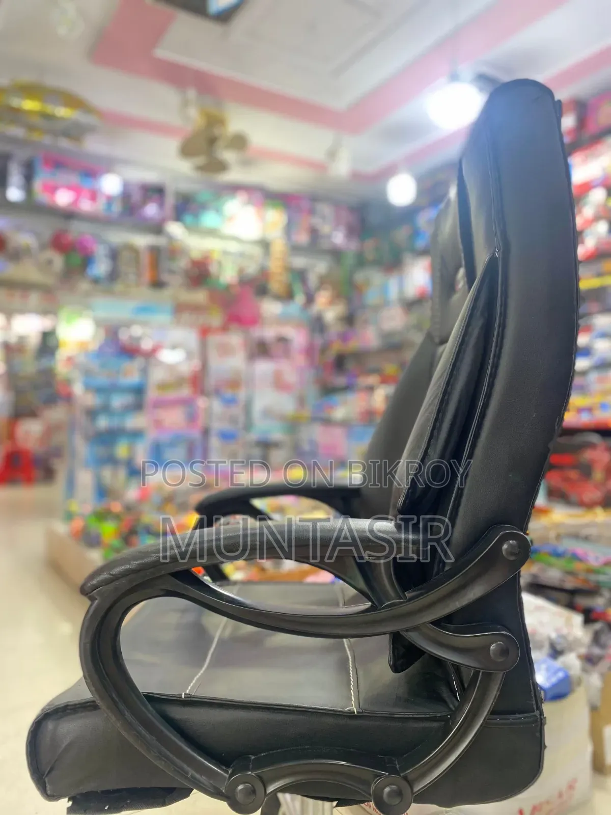Mega Boss Chair . At Very Low Price