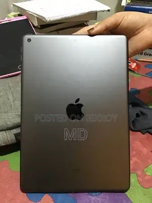 Apple iPad 10.2 (2021) 64 GB Black