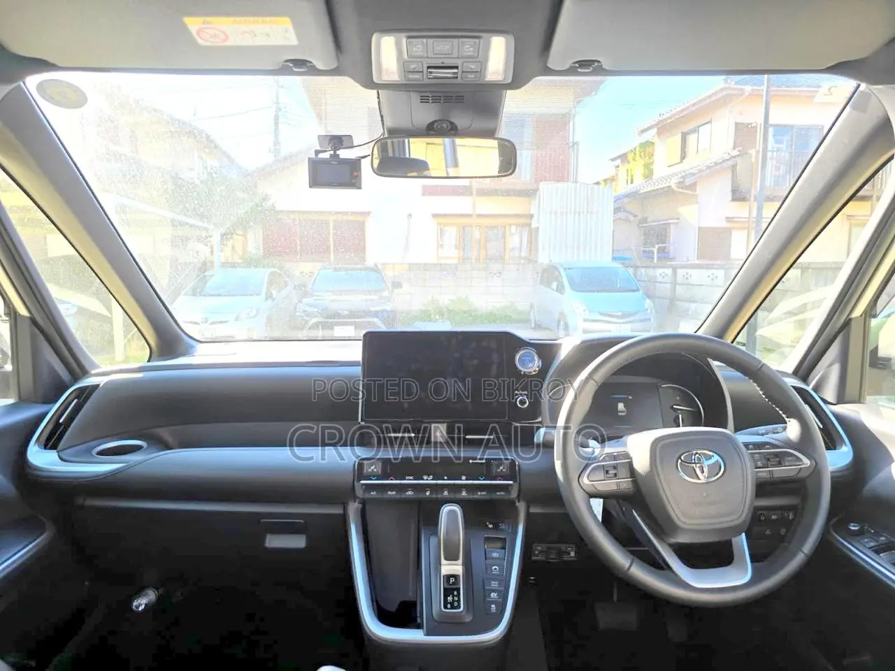 Toyota Voxy 2023 Pearl
