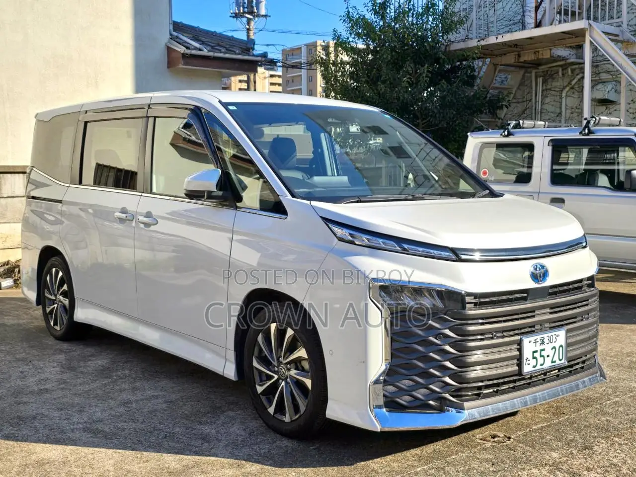 Toyota Voxy 2023 Pearl