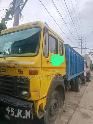 Tata 1615 Covered Van