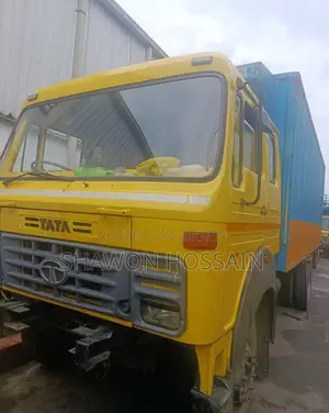 Tata 1615 Covered Van