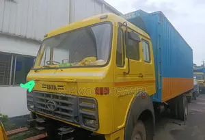 Tata 1615 Covered Van