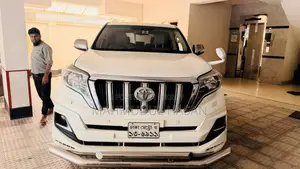 Toyota Land Cruiser Prado 2.7 I 2010 Pearl