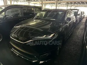 টয়োটা হ্যারিয়ার ২০২১ কালো