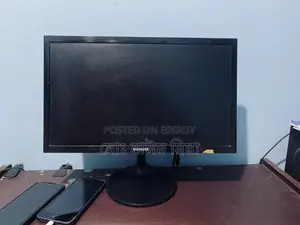 Desktop Computer 4GB Intel Core i3 HDD+SSD 500GB