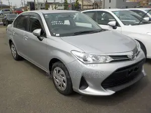 টয়োটা এক্সিও ২০২১ সিলভার