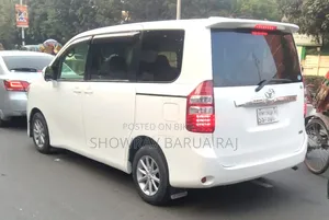 Toyota Noah 2012 Pearl