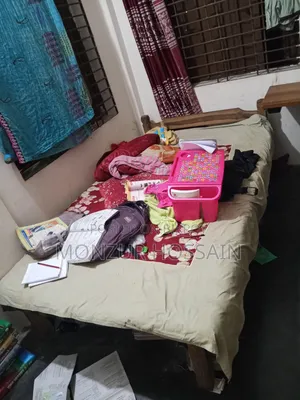ব্যবহার করা ফার্নিচার