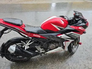 Honda CBR 2017 Red