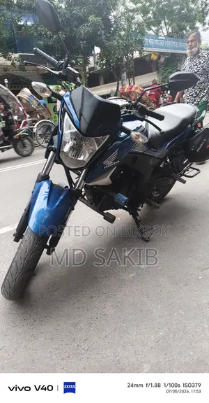 Honda Hornet 2018 Blue