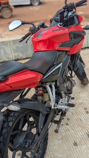 Bajaj Pulsar 150 2016 Red