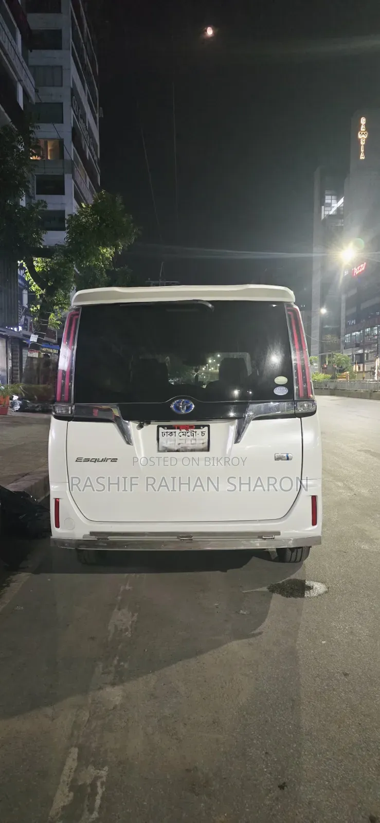 Toyota Esquire 1.8 FWD Hybrid (7 seater) 2018 Pearl