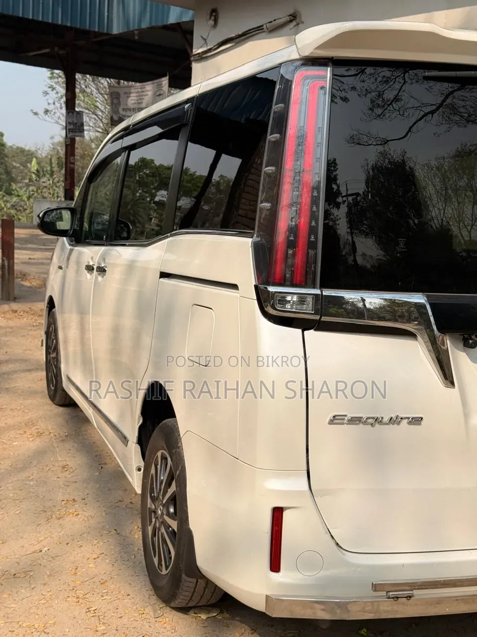 Toyota Esquire 1.8 FWD Hybrid (7 seater) 2018 Pearl