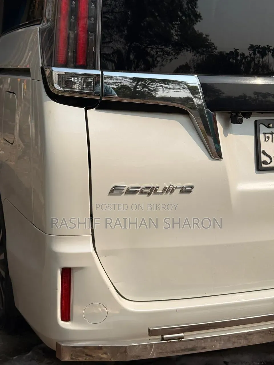 Toyota Esquire 1.8 FWD Hybrid (7 seater) 2018 Pearl