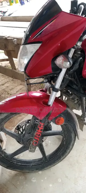 হিরো গ্ল্যামার ২০২১ লাল