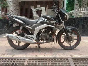 Runner Turbo V2 2022 Black