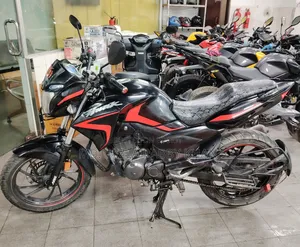 হিরো হাঙ্গ ১৫আর ডুয়াল ডিস্ক এবিএস ২০২২ ব্ল্যাক