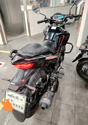 Hero Hunk 150R Dual Disc ABS 2022 Black