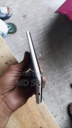Vivo Y17 256 GB White