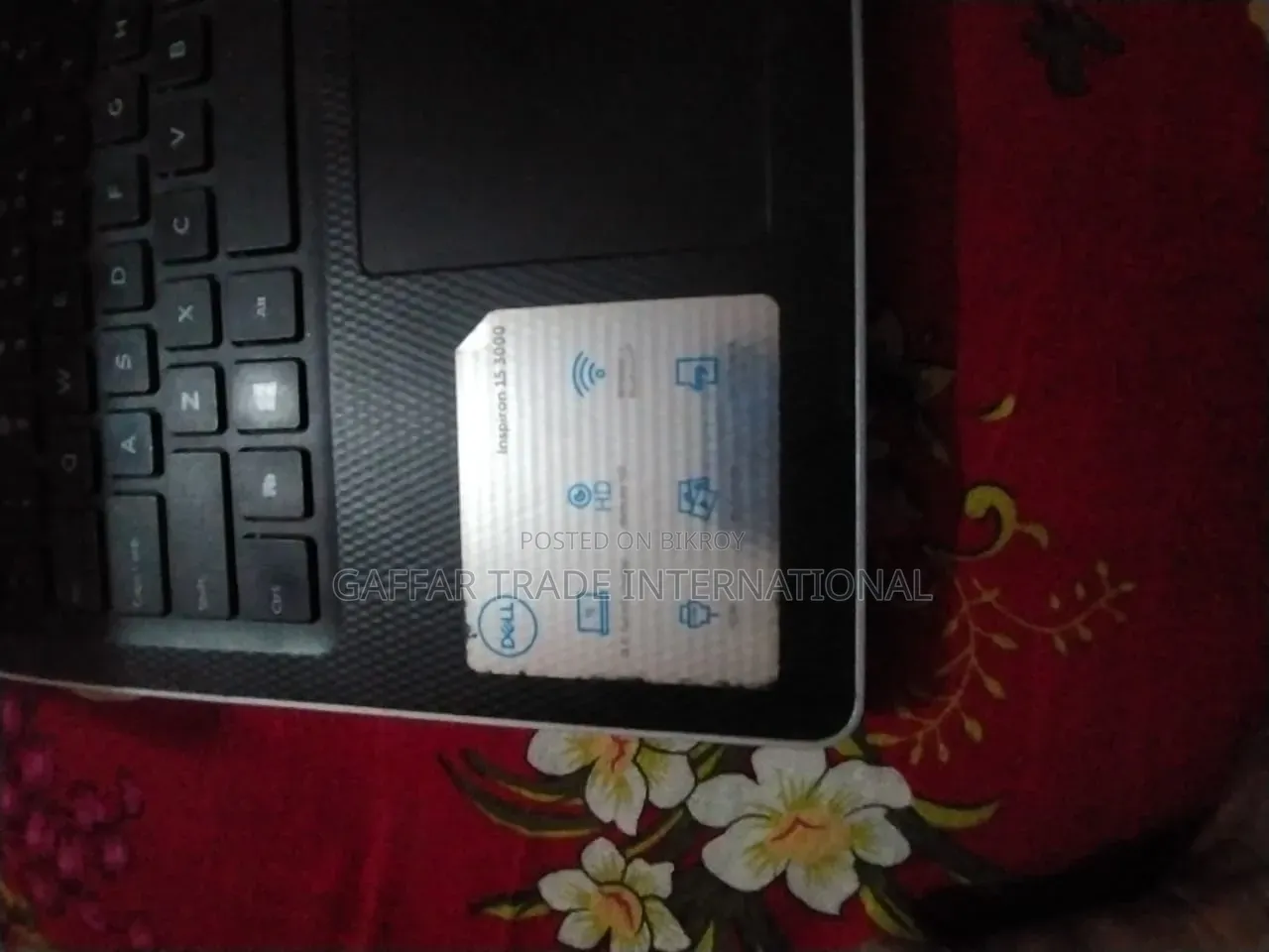 Laptop Dell Inspiron 15 4GB Intel Core i3 HDD+SSD 1T
