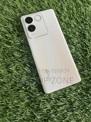 Vivo 128 GB Silver