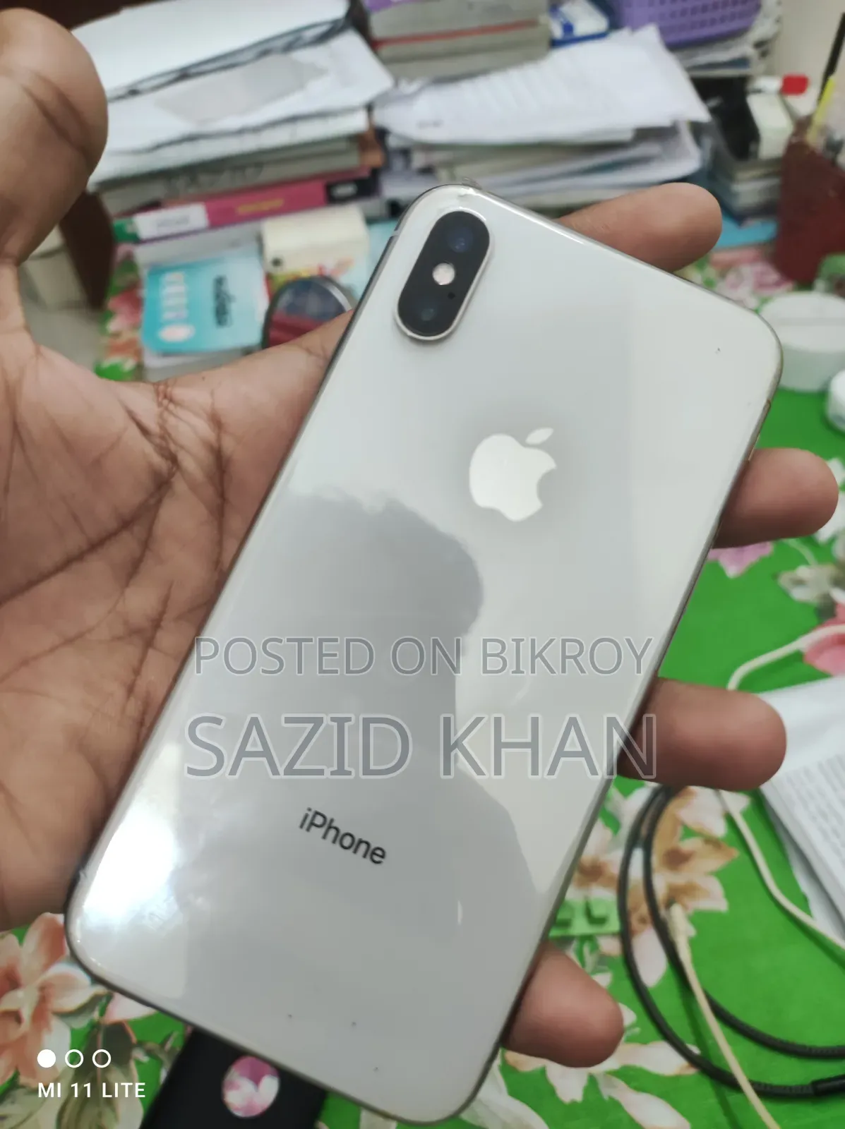 Apple iPhone X 64 GB White