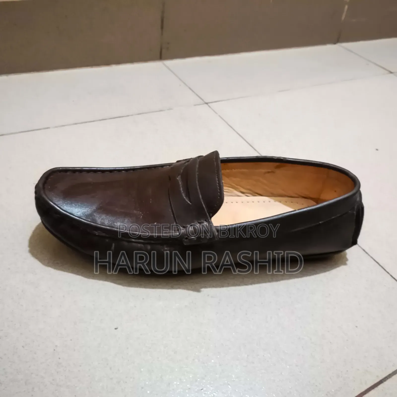 Good shoes. No problems. You can check before buying.