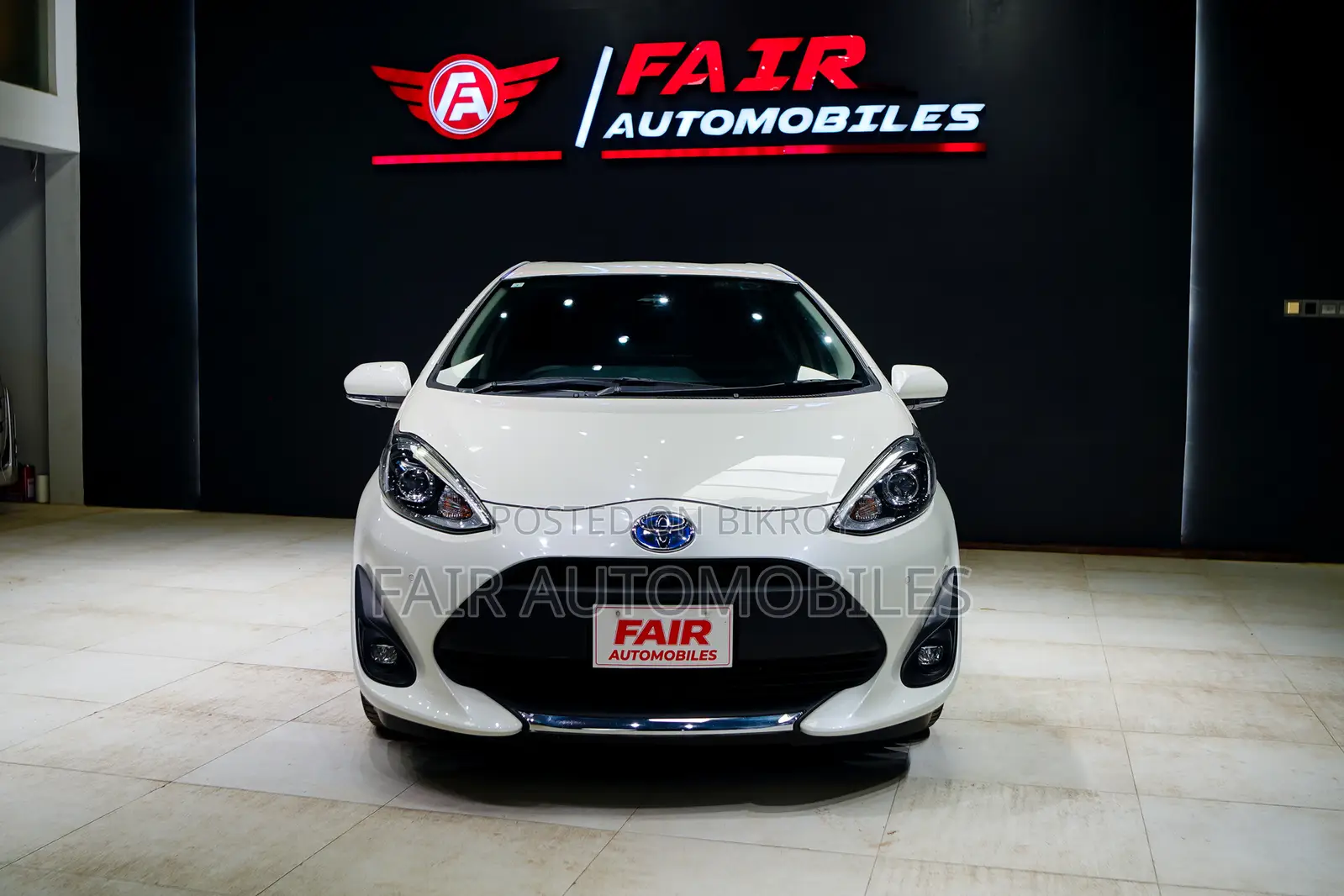 Toyota Aqua 2021 Pearl