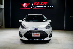 Toyota Aqua 2021 Pearl