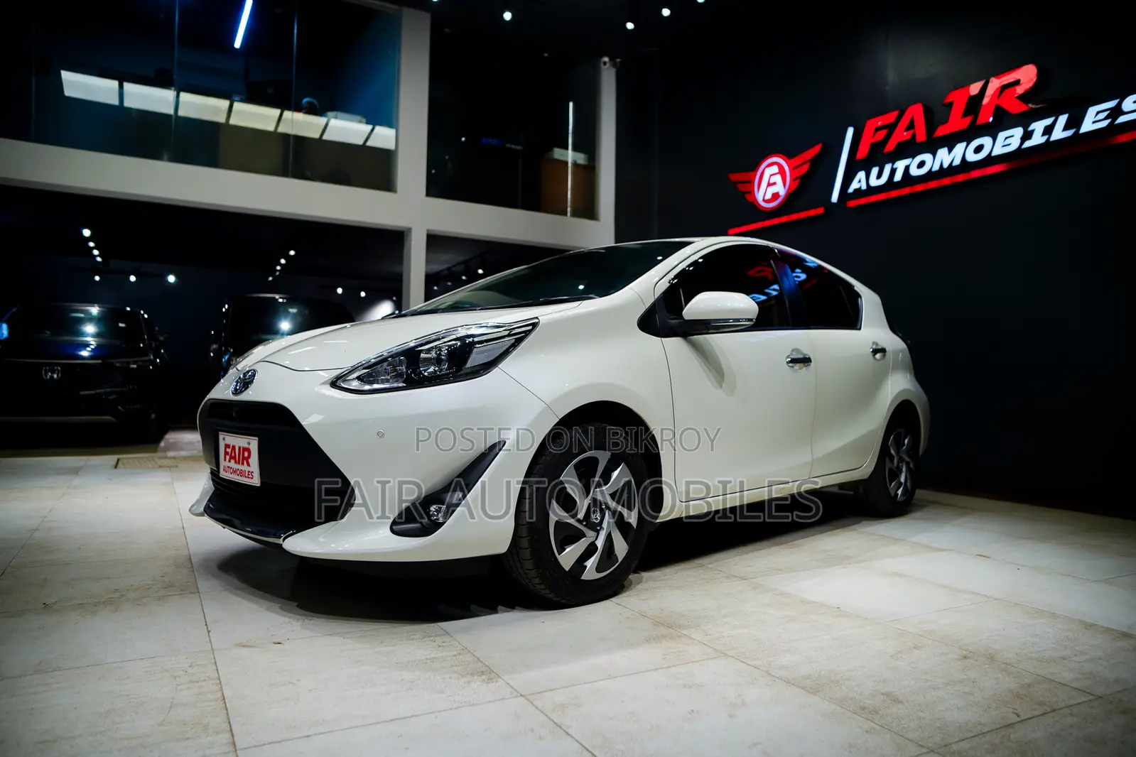 Toyota Aqua 2021 Pearl