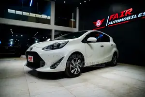 Toyota Aqua 2021 Pearl