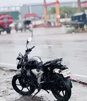 TVS Apache 160 4V 2022 Black