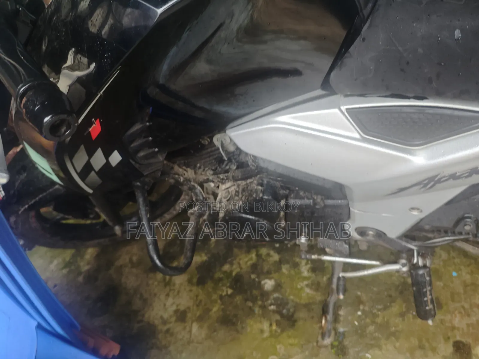 টিভিএস অ্যাপাচি ১৬০ ৪ভি ২০২২ ব্ল্যাক