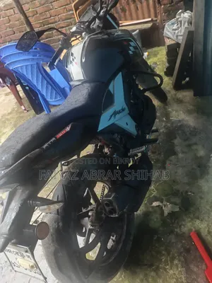 টিভিএস অ্যাপাচি ১৬০ ৪ভি ২০২২ ব্ল্যাক