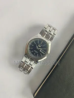 Seiko 5 Automatic - Classic Black Dial