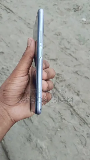 Vivo V20 128 GB White
