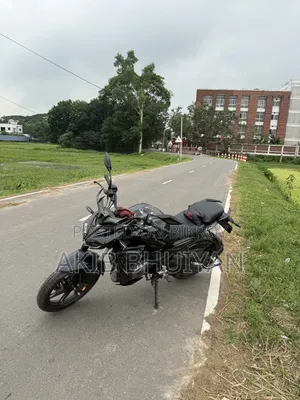 Hero Xtreme 125R 2025 Black