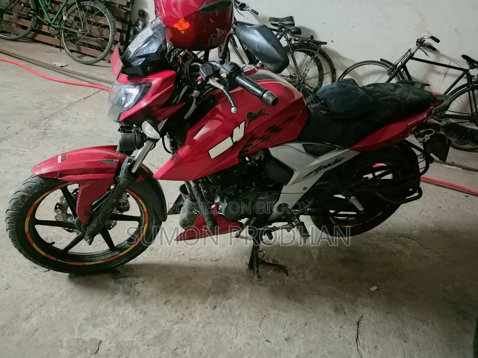 টিভিএস আপাচে ১৬০ ৪ভি ২০২০ রেড