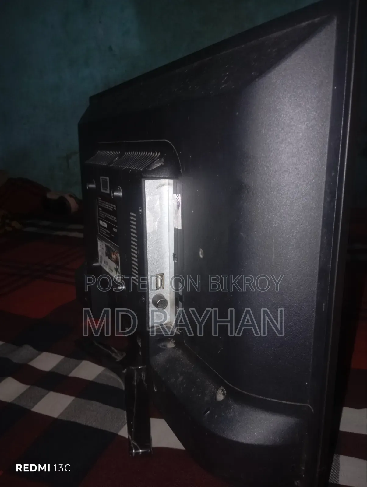 Walton 24" Monitor (Full fresh condition)