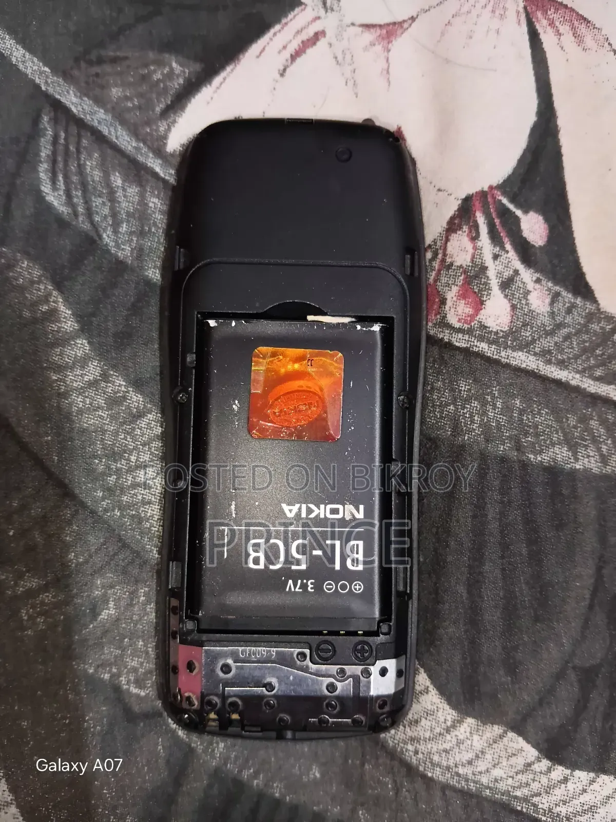 নোকিয়া ১০৫ কালো