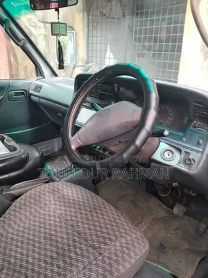 Bus 2004 Grey