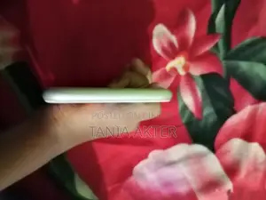 অ্যাপল আইফোন ৭ ৩২ জিবি হোয়াইট