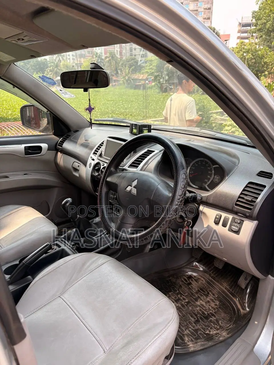 Mitsubishi Pajero 2015 Silver